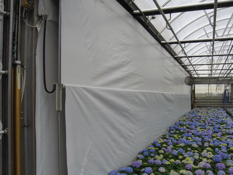 Energy Curtains Installed in Your Greenhouse Provide ROI of 30